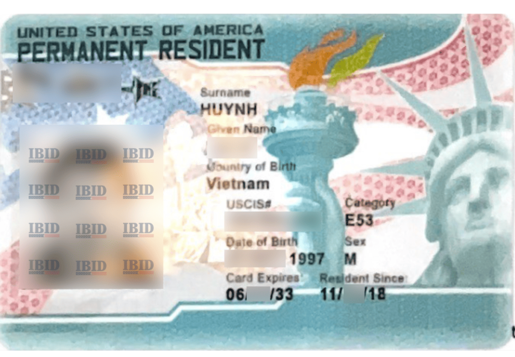Với chương trình EB-5, các nhà đầu tư sẽ được cấp thẻ xanh Mỹ vĩnh viễn sau khi hoàn thành các yêu cầu và thủ tục
