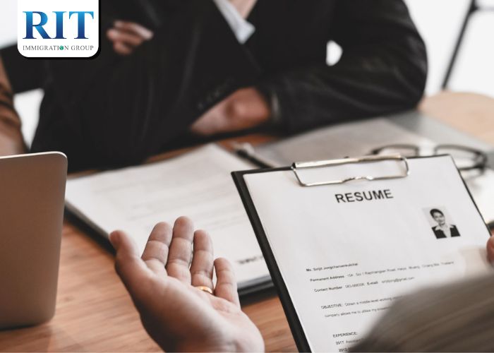 Đặt lịch hẹn và chuẩn bị hồ sơ phỏng vấn