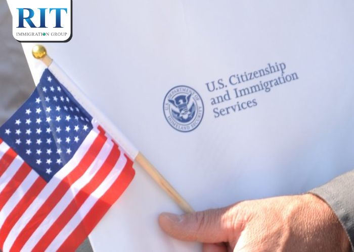 Yêu cầu hai lớp của USCIS đối với giao dịch bán cổ phần